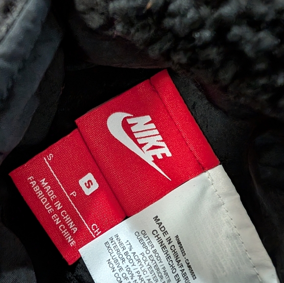 Nike Vest SKU1004 - Picture 5 of 5